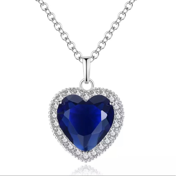 Titanic Heart Of Ocean Blue Crystal Pendant Necklace - Picture 6 of 6